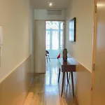 Trendy Heritage Apartment *