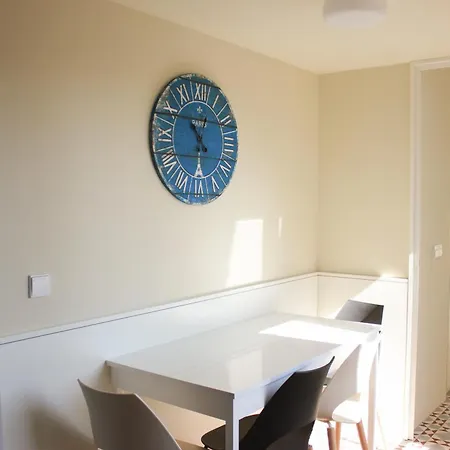 Trendy Heritage Apartment *